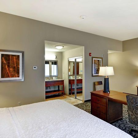 Hampton Inn And Suites New Hartford/Utica Zewnętrze zdjęcie